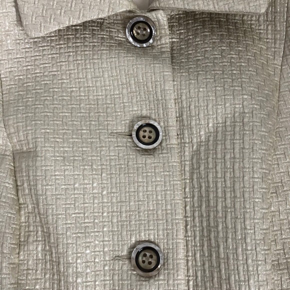 Louben Women’s Beige Gold Blazer Size 8 - Picture 4 of 9